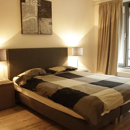 Apartment Luxury Center Two-bedroom With Private Parking *non Smoking* Rotterdam